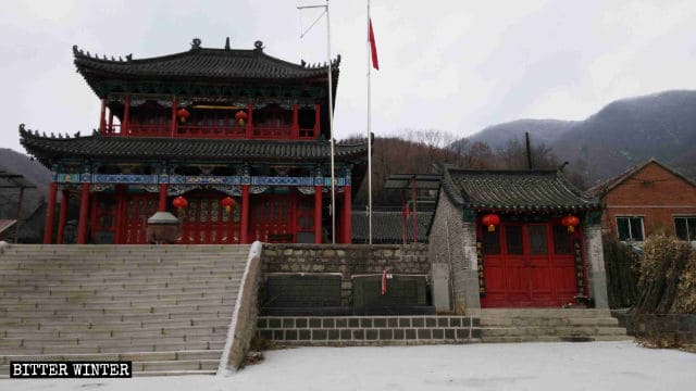 Las autoridades han prohibido la quema de incienso en el Templo Taoísta de Ruifeng