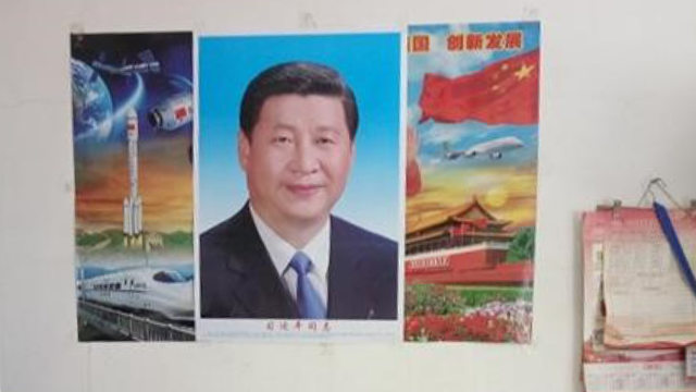 Un cristiano de bajos recursos fue obligado a colgar un retrato de Xi Jinping en su hogar.
