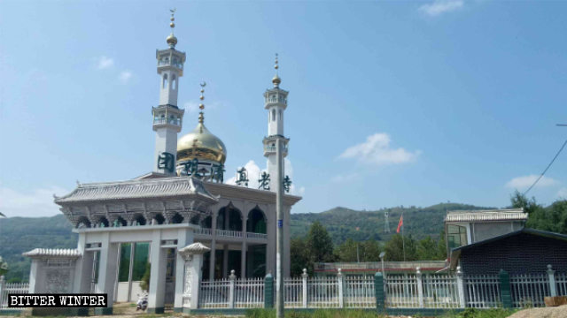 Antigua mezquita emplazada en la aldea de Tuanju antes de que fuera rectificada para que pareciera china.