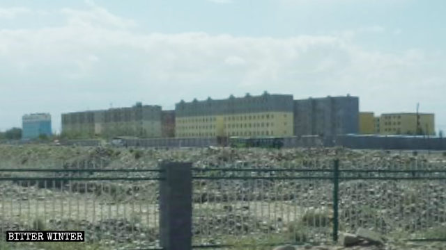 Un campamento de transformación por medio de educación emplazado en el municipio étnico tayiko de Zirefu Xiati.